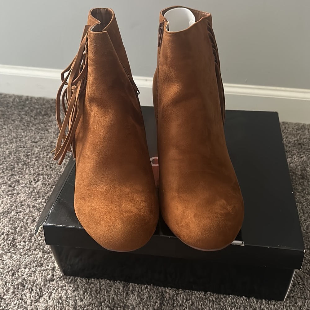 Brand New Booties 👢 Cognac Brown. Perfect for the Fall weather